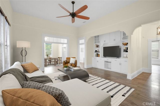 1598 W 36th Place, Los Angeles, CA 90018