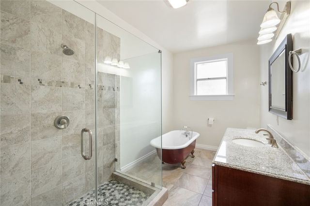 1598 W 36th Place, Los Angeles, CA 90018