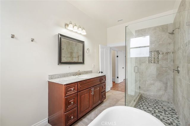 1598 W 36th Place, Los Angeles, CA 90018
