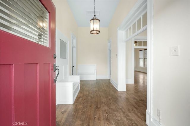 1598 W 36th Place, Los Angeles, CA 90018