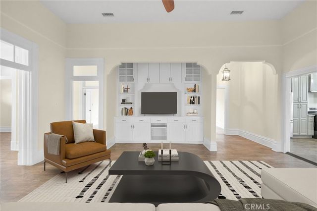 1598 W 36th Place, Los Angeles, CA 90018