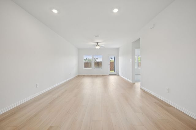 703 Dotty Drive, Princeton, TX 75071