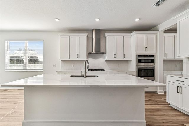 7586 SEAHAWK AVENUE, Sarasota, FL 34241