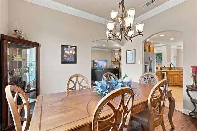 6909 Westover Drive, Granbury, TX 76049