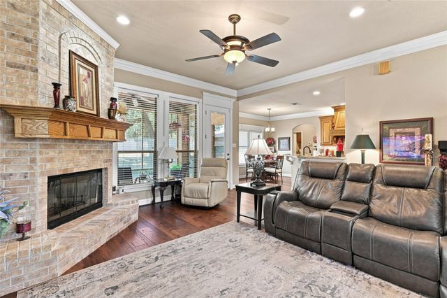 6909 Westover Drive, Granbury, TX 76049