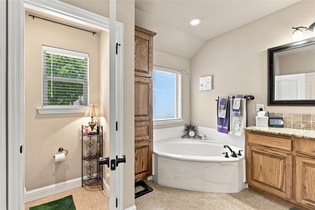 6909 Westover Drive, Granbury, TX 76049
