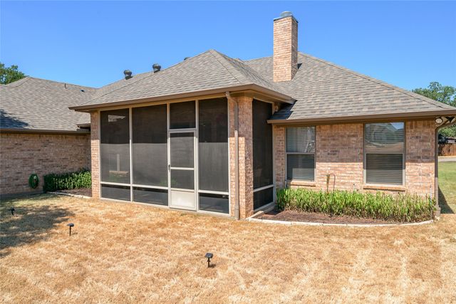 6909 Westover Drive, Granbury, TX 76049