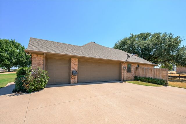 6909 Westover Drive, Granbury, TX 76049
