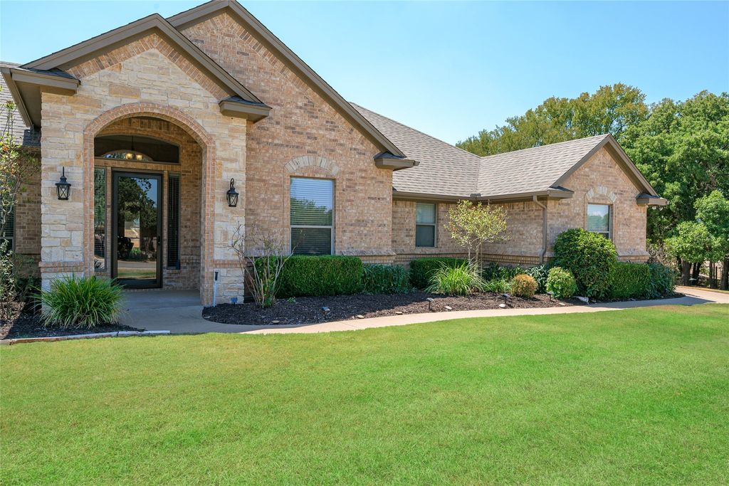 6909 Westover Drive, Granbury, TX 76049 — photo 5
