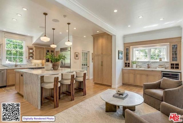 685 Elkins Road, Los Angeles, CA 90049