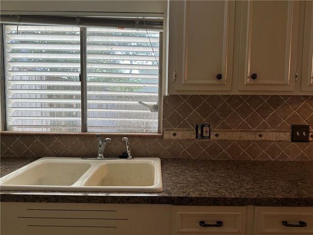 4032 Ogrady Dr, Corpus Christi, TX 78413