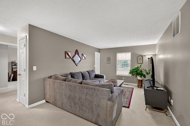 15996 Arbor Grove Boulevard, Noblesville, IN 46060