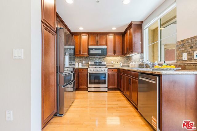 6020 Seabluff Drive 416, Los Angeles, CA 90094
