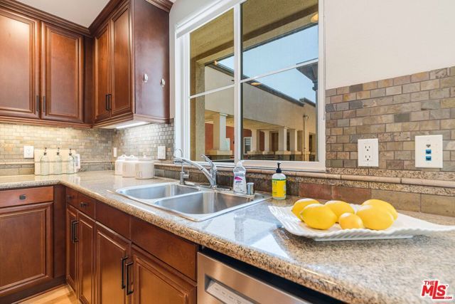 6020 Seabluff Drive 416, Los Angeles, CA 90094