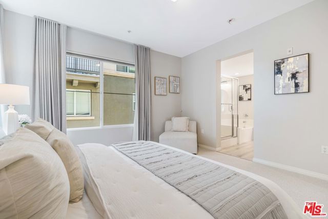 6020 Seabluff Drive 416, Los Angeles, CA 90094