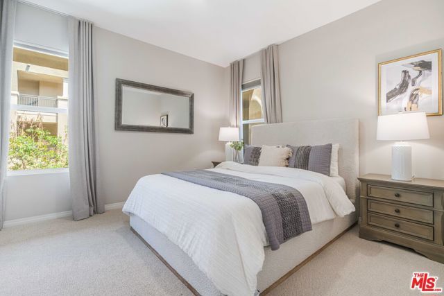 6020 Seabluff Drive 416, Los Angeles, CA 90094