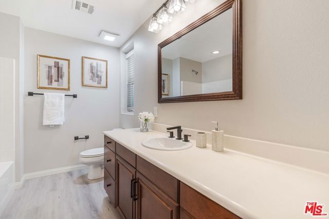 6020 Seabluff Drive 416, Los Angeles, CA 90094