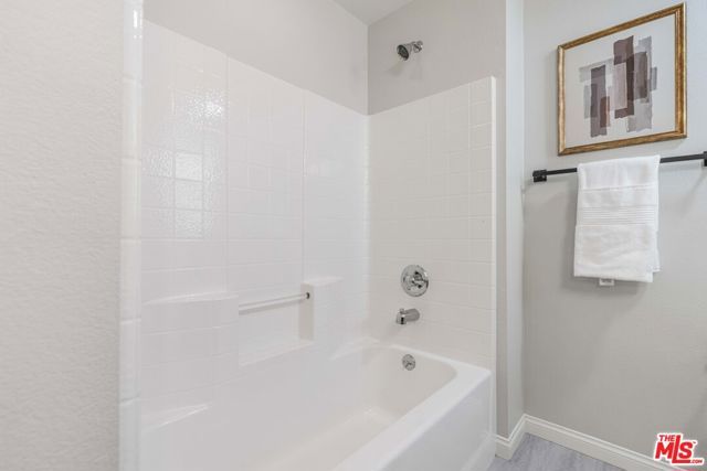 6020 Seabluff Drive 416, Los Angeles, CA 90094