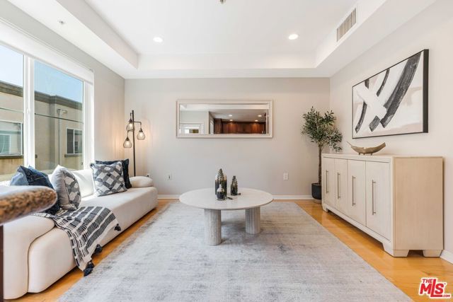 6020 Seabluff Drive 416, Los Angeles, CA 90094