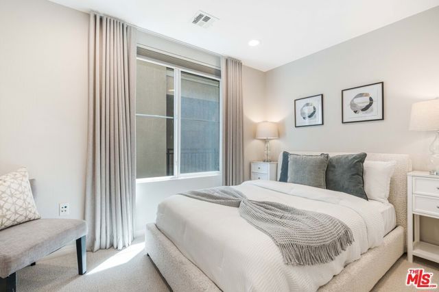 6020 Seabluff Drive 416, Los Angeles, CA 90094