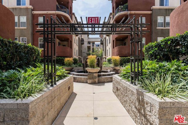 6020 Seabluff Drive 416, Los Angeles, CA 90094