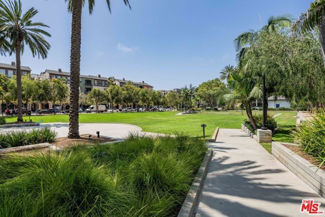 6020 Seabluff Drive 416, Los Angeles, CA 90094