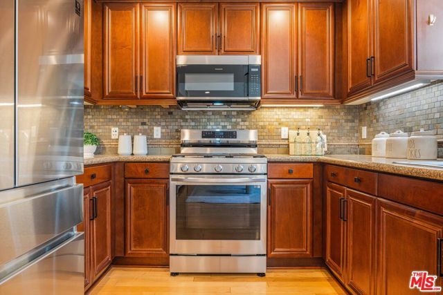 6020 Seabluff Drive 416, Los Angeles, CA 90094