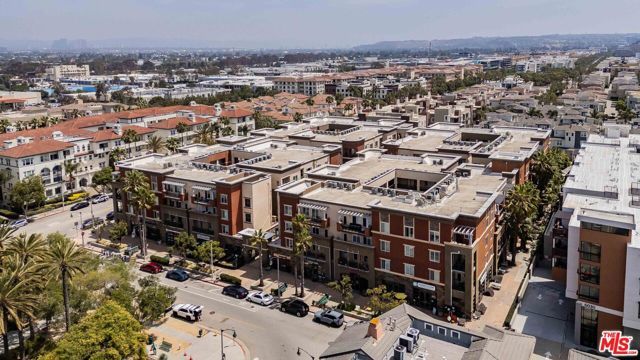 6020 Seabluff Drive 416, Los Angeles, CA 90094