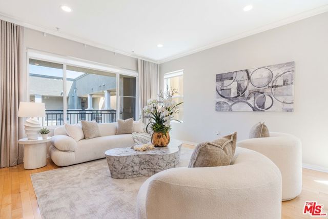 6020 Seabluff Drive 416, Los Angeles, CA 90094