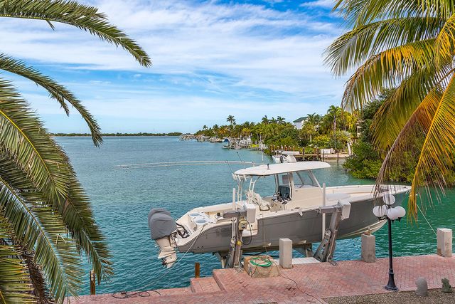 226 Corsair Road, Duck Key, FL 33050
