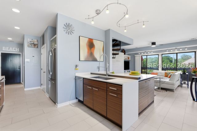 17 Harbourside Ln Apt 7115, Hilton Head Island, SC 29928