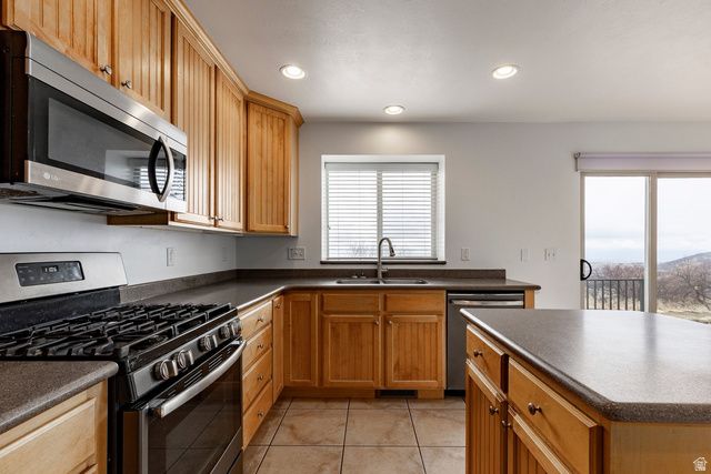 1944 E FIELDING HILL LN, Draper, UT 84020