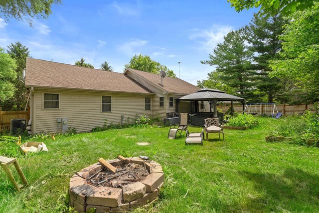 N6515 Aspen ROAD, Elkhorn, WI 53121