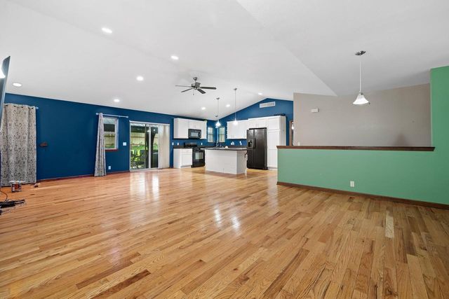 N6515 Aspen ROAD, Elkhorn, WI 53121