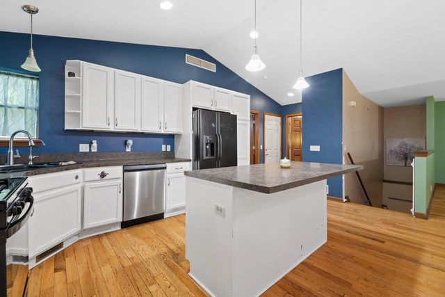 N6515 Aspen ROAD, Elkhorn, WI 53121