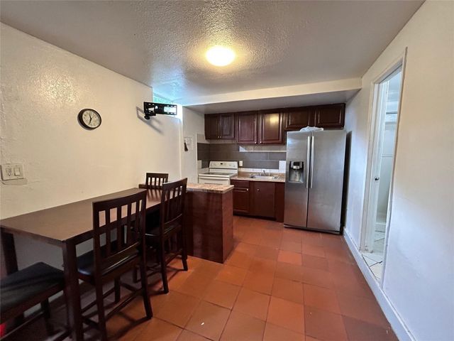 112 Newton Road Back, West Park, FL 33023