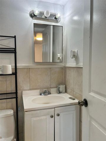 112 Newton Road Back, West Park, FL 33023