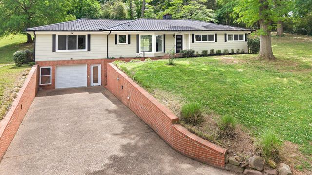 2502 Elm Drive NE, Cleveland, TN 37312