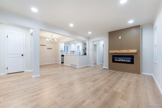 21618 Woodbridge Street, Saint Clair Shores, MI 48080