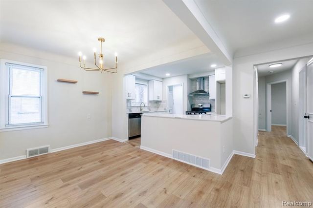 21618 Woodbridge Street, Saint Clair Shores, MI 48080