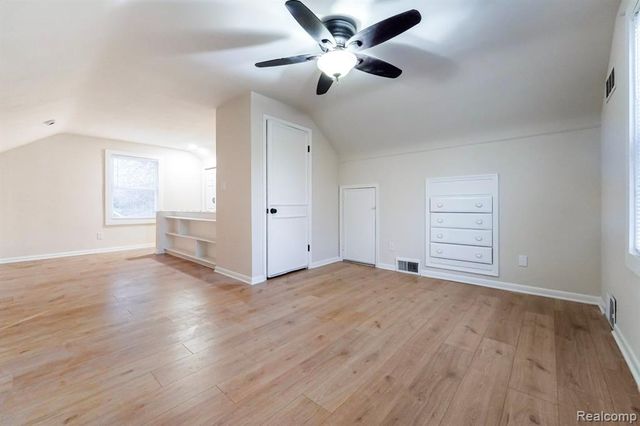 21618 Woodbridge Street, Saint Clair Shores, MI 48080