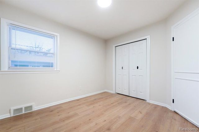 21618 Woodbridge Street, Saint Clair Shores, MI 48080