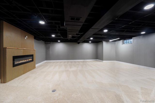 21618 Woodbridge Street, Saint Clair Shores, MI 48080