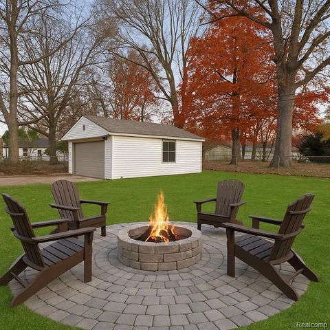 21618 Woodbridge Street, Saint Clair Shores, MI 48080