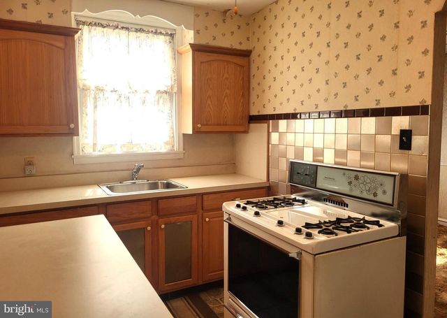 4231 MARKLAND ST, Philadelphia, PA 19124