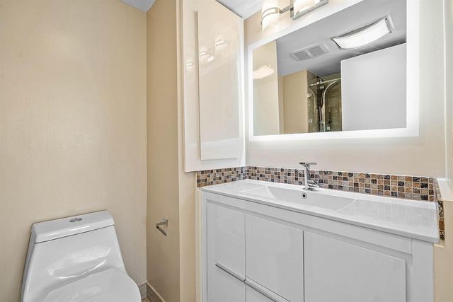 3301 S Ocean Boulevard 207, Highland Beach, FL 33487