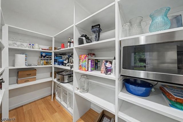 120 E Shawnee Trl, Jefferson Twp., NJ 07849