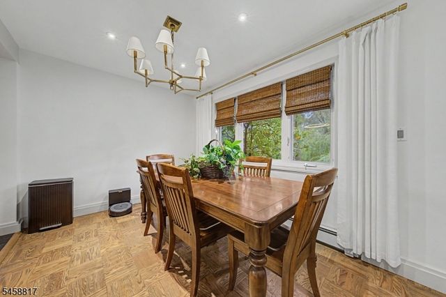 120 E Shawnee Trl, Jefferson Twp., NJ 07849
