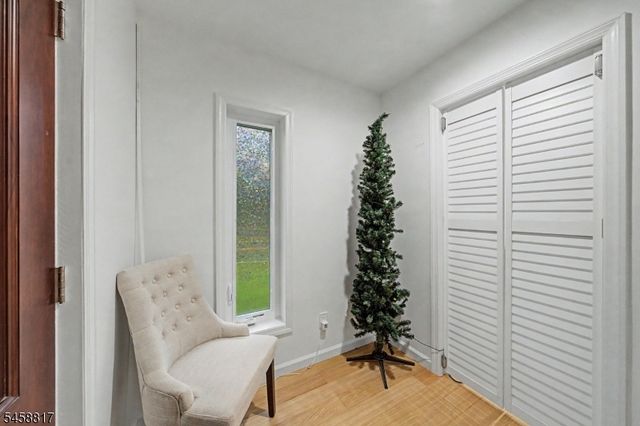 120 E Shawnee Trl, Jefferson Twp., NJ 07849
