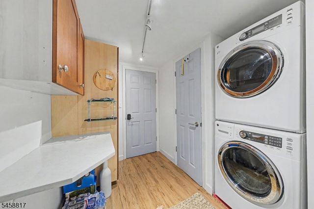 120 E Shawnee Trl, Jefferson Twp., NJ 07849